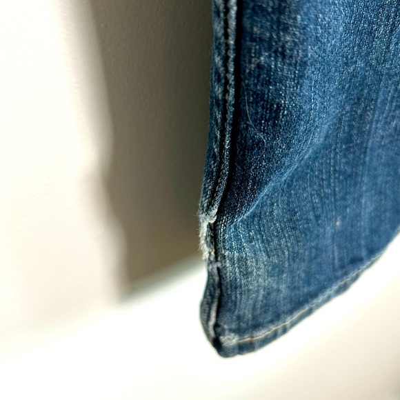 Levi ‘s 511 Slim Style Medium Wash Jeans - Picture 4 of 7